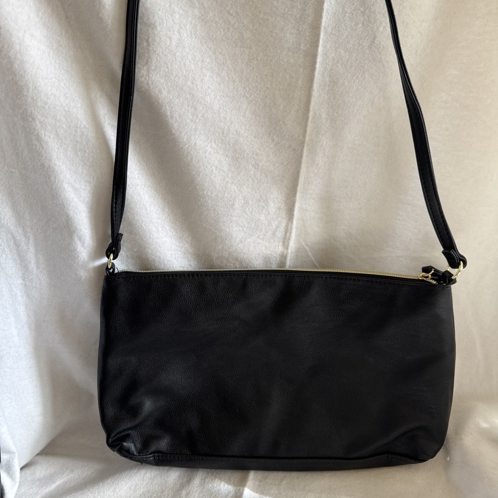 Betsy Johnson Black Pebbled Leather Handbag Bag Purse Floral Lined 14x8" Hobo
